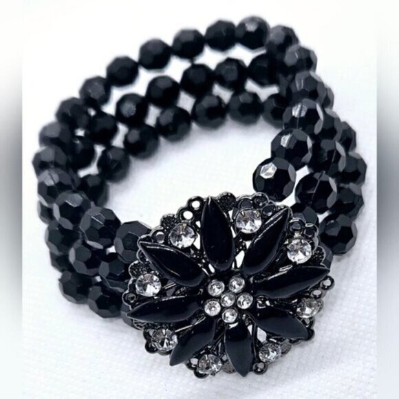 Black Flower Bead Stretch Bracelet - Picture 3 of 6